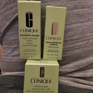 Clinique Trio Skincare Set in Light Green Packaging